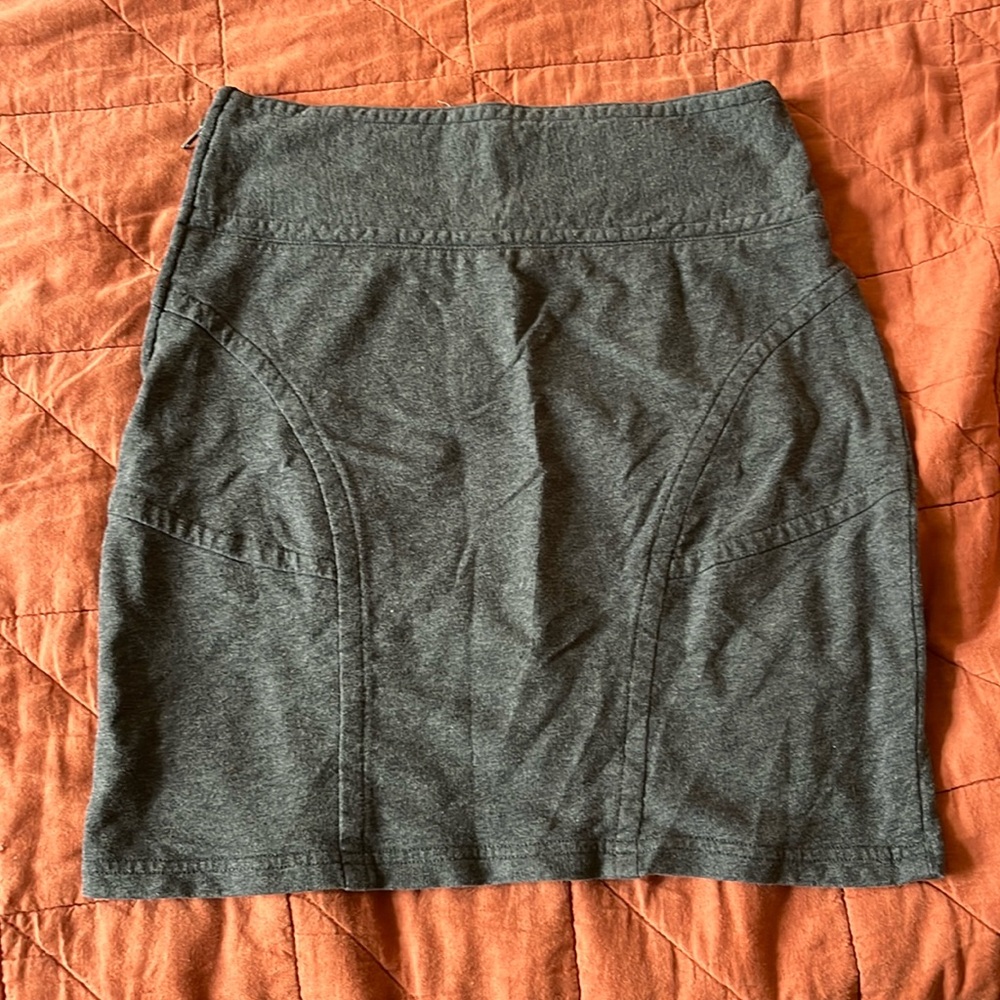 Gray mini skirt with side zip